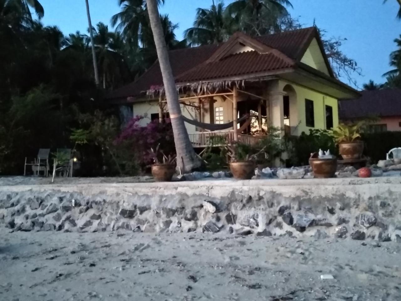 فيلا Taling Ngam Beachفي Right On The Beach House المظهر الخارجي الصورة