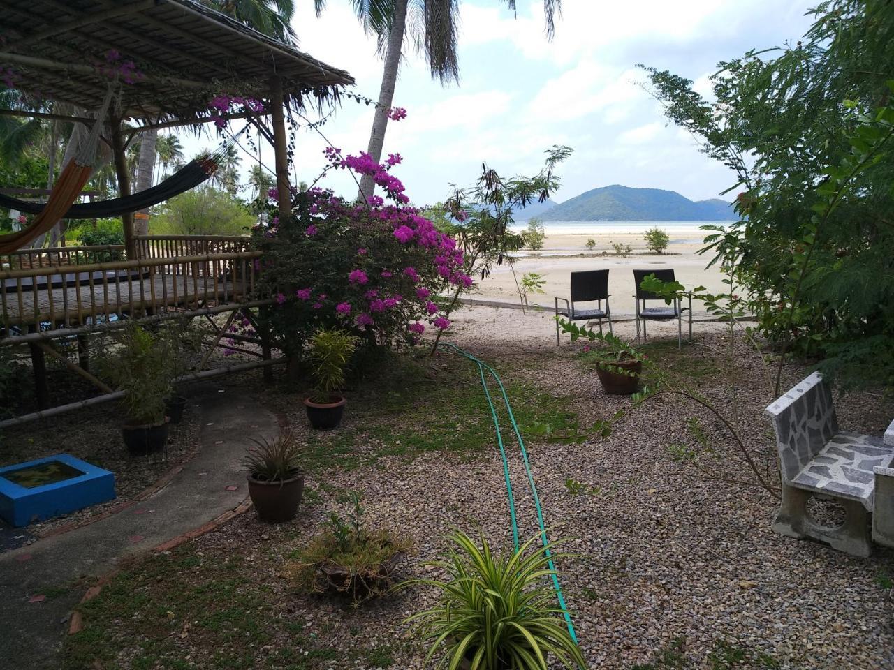 فيلا Taling Ngam Beachفي Right On The Beach House المظهر الخارجي الصورة
