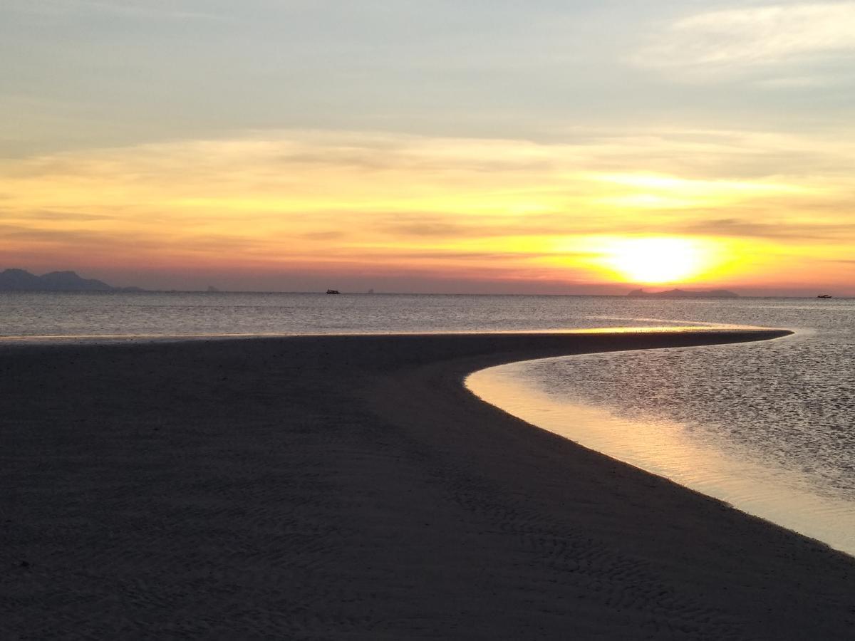 فيلا Taling Ngam Beachفي Right On The Beach House المظهر الخارجي الصورة